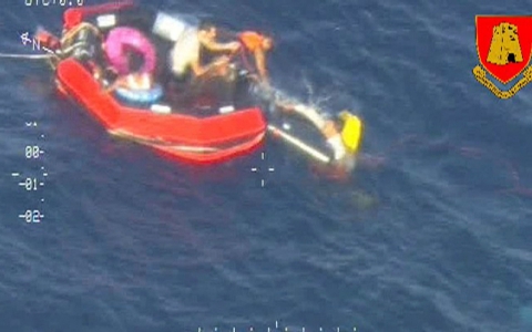 Thumbnail image for Migrant boat capsizes off Italian coast