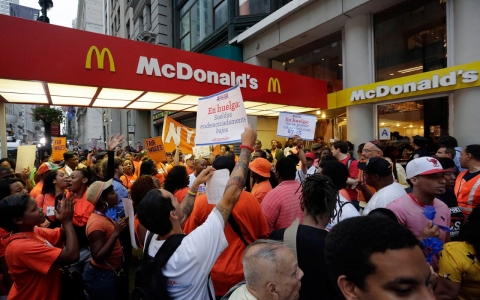 Thumbnail image for McDonald’s advises employee to apply for food stamps