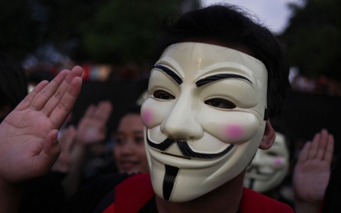 Thumbnail image for US indicts 13 alleged members of hacker group Anonymous