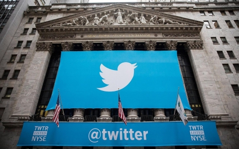 Thumbnail image for Can Twitter make shareholders, users happy at the same time?