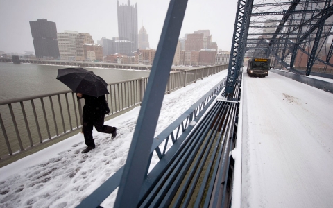 Thumbnail image for Winter storm could dump a foot of snow on New England