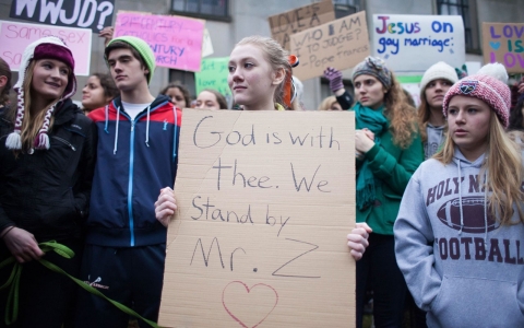 Thumbnail image for Seattle Catholic school students protest gay vice principal’s dismissal