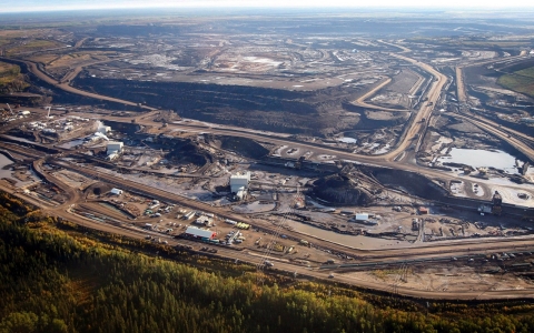 Thumbnail image for Researchers find 7,300 square mile ring of mercury around oil sands