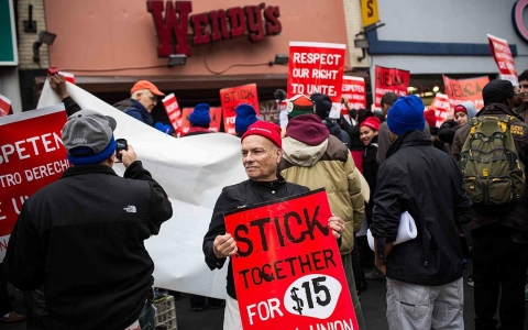 Thumbnail image for Stage set for political brawls over minimum wage in 2014