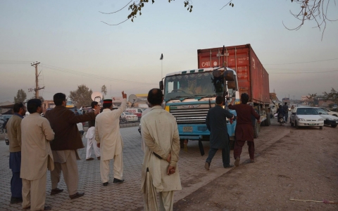 Thumbnail image for US halts shipments from Afghanistan through Pakistan amid protests