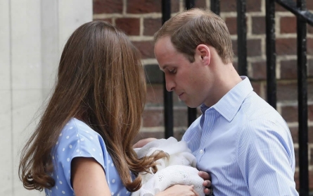 Royal baby makes first appearance 