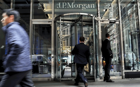 Thumbnail image for JP Morgan Chase employees could be charged in alleged $6 billion cover-up