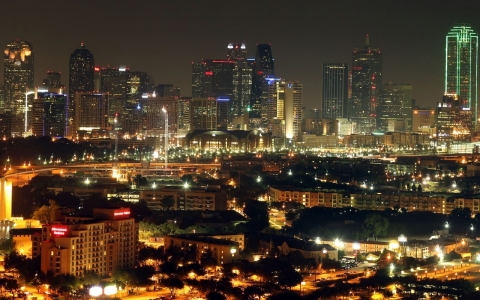 Downtown Dallas' skyline at night.