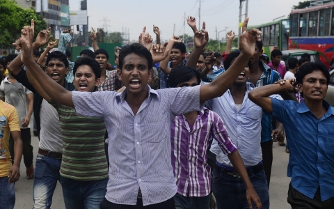 Thumbnail image for Thousands demand higher wages in Bangladesh factory protest