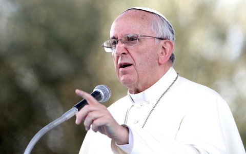 Thumbnail image for Pope Francis criticizes treatment of migrants at ‘pawns’