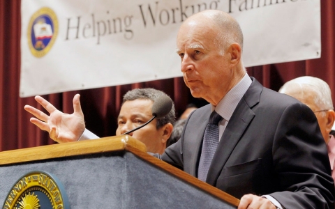 Thumbnail image for California governor signs bill raising minimum wage to $10/hour