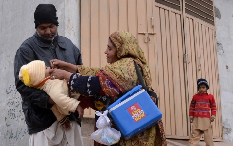 Thumbnail image for Deadly Pakistan bombing targets polio workers