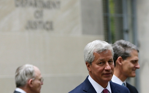 Thumbnail image for JPMorgan raises CEO pay to $20M