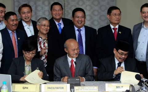 Thumbnail image for Philippines, Muslim rebels edge closer to final peace deal