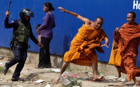 Thumbnail image for Cambodia cracks down on protests with ban on assembly