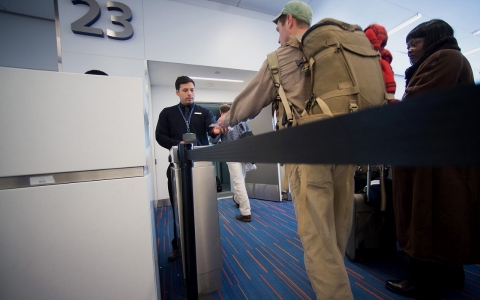 Thumbnail image for US airports stepping up efforts to screen for Ebola