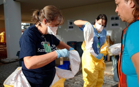 Thumbnail image for Nurses allege sloppy Ebola protocols at Texas hospital