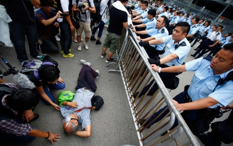 Thumbnail image for China warns of ‘chaos’ in Hong Kong, calls for safeguarding rule of law