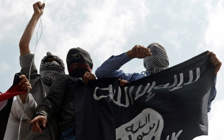 In Kashmir, some black flags but few signs of an ISIL expansion