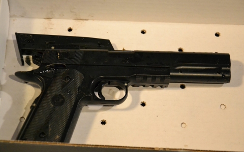 Thumbnail image for Probe launched into police killing of Cleveland boy holding replica gun