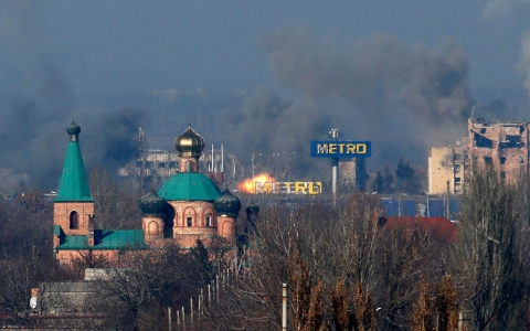 Thumbnail image for Worst shelling in a month as both sides flout cease-fire in Ukraine