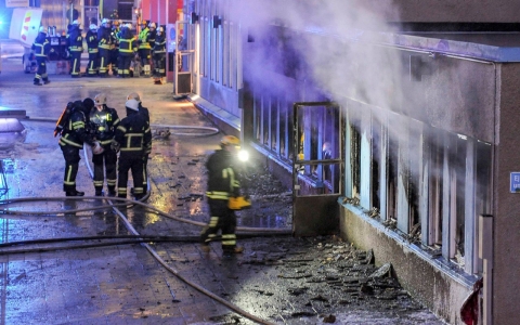 Thumbnail image for Swedish mosque set ablaze, five injured