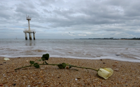 Thumbnail image for 10 years after the Indian Ocean tsunami, survivors look back