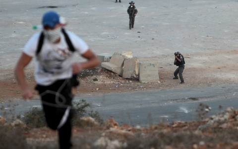 Thumbnail image for Israeli army kills Palestinian teen near West Bank checkpoint