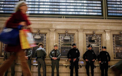 Thumbnail image for New York police engage in ‘virtual work stoppage’ amid rising tension