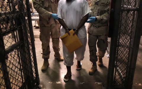 Thumbnail image for 6 Gitmo detainees arrive in Uruguay for resettlement