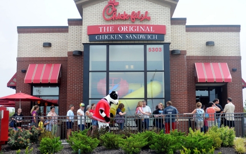 Thumbnail image for Chick-fil-A to go antibiotic-free within five years