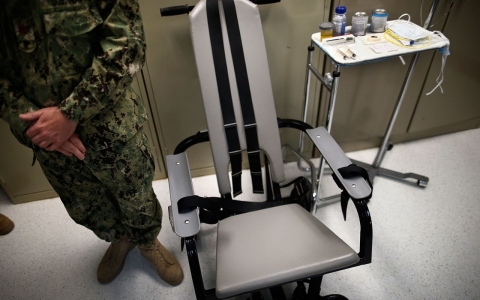 Thumbnail image for U.S. court upholds right of detainees to challenge force-feeding