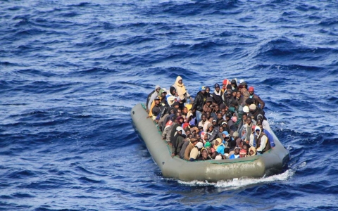 Thumbnail image for Italian navy rescues over 1,100 migrants from overcrowded rafts