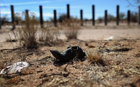 Thumbnail image for Death in the desert: Dangerous trek between Mexico and Arizona