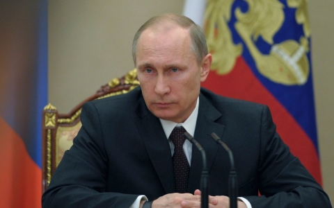 Thumbnail image for Putin signs bill for Russia to annex Crimea