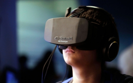 Facebook to acquire virtual-reality firm for $2B