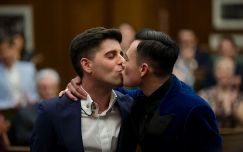 Thumbnail image for Same-sex couples in Britain begin to marry, with country’s support