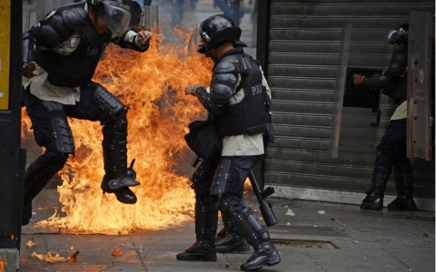 Thumbnail image for Venezuelan students march to keep protests alive