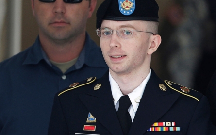 Judge grants Chelsea Manning name change 