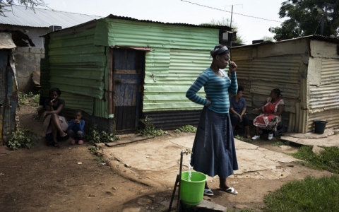 Thumbnail image for Tensions high in South Africa mining region as police disperse rioters