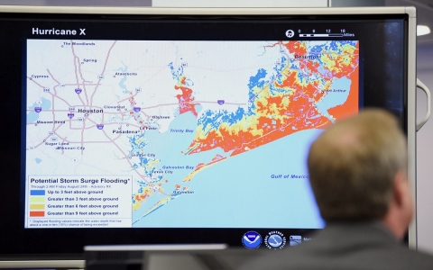 Thumbnail image for NOAA officials forecast mild 2014 hurricane season