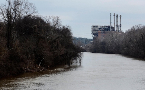 Thumbnail image for Duke agrees to clean up N.C. river under EPA supervision