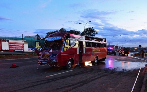 Thumbnail image for Bus blasts kill at least three in Nairobi