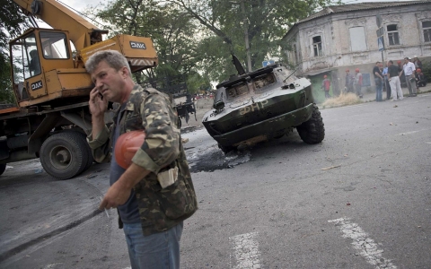 Thumbnail image for US says Russian tanks, rocket launchers in eastern Ukraine