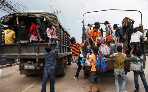 Thumbnail image for Over 100,000 Cambodians flee Thailand amid fears of military crackdown