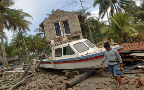 Thumbnail image for Report: Tsunami-inducing earthquakes caused by extinct undersea volcanoes