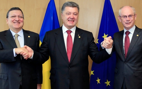 Thumbnail image for Ukraine signs landmark EU trade deal, Russia warns of ‘grave consequences’