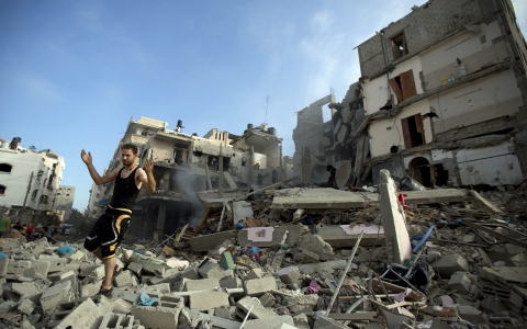 Thumbnail image for Israeli strikes kill more Palestinians as death toll surpasses 100