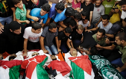 Thumbnail image for Dozens more killed in Gaza as Israel strengthens ground offensive