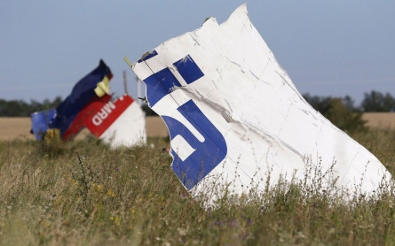 Fighting in Ukraine's east blocks access to Flight MH17 wreckage